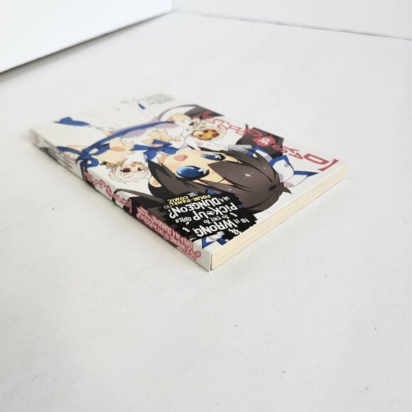 Is It Wrong to Try to Pick Up Girls in a Dungeon? Manga Book Days of Goddess - Picture 3 of 4